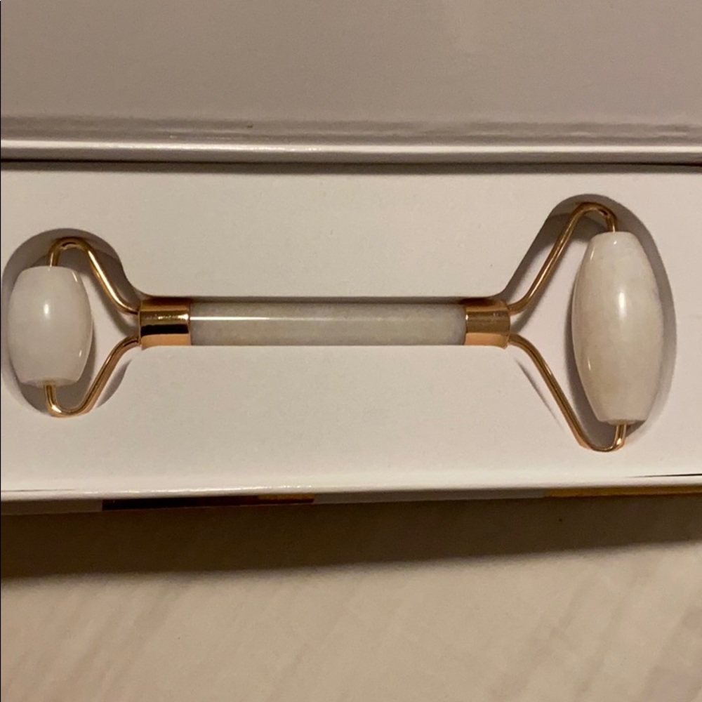 New/Unused Jade Roller